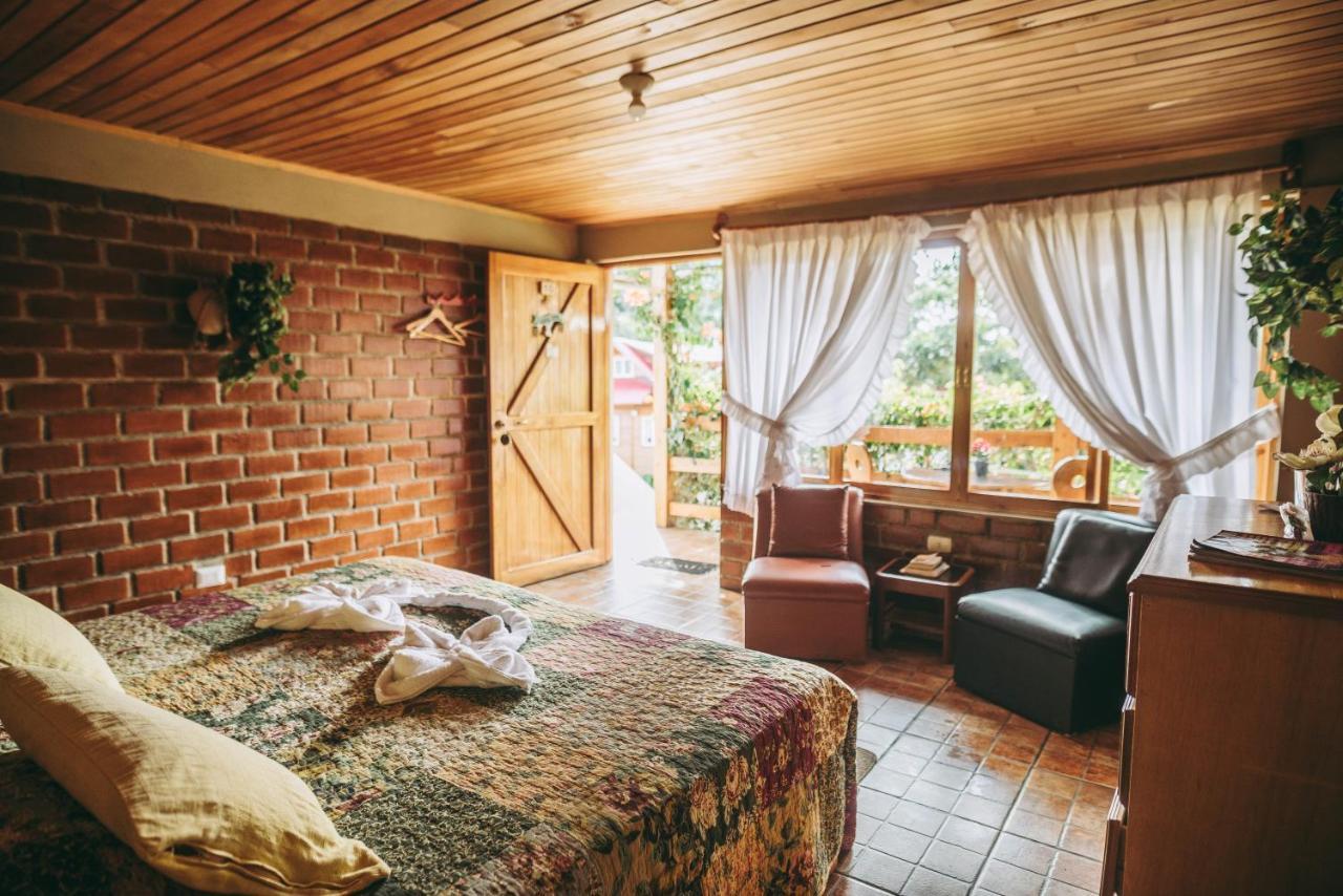 Posada Edelweiss อ็อกซาปามปา ภายนอก รูปภาพ